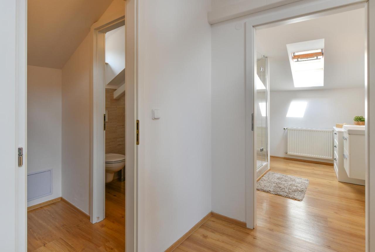 Apartments Rybna Прага Екстериор снимка