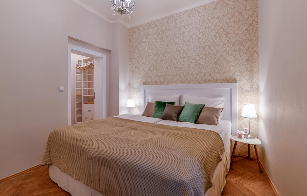 Apartments Rybna Прага Екстериор снимка
